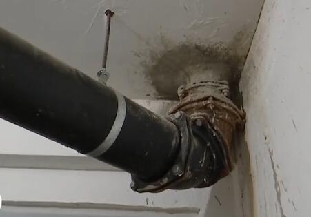 污水管道未安裝電熱帶導(dǎo)致凍堵